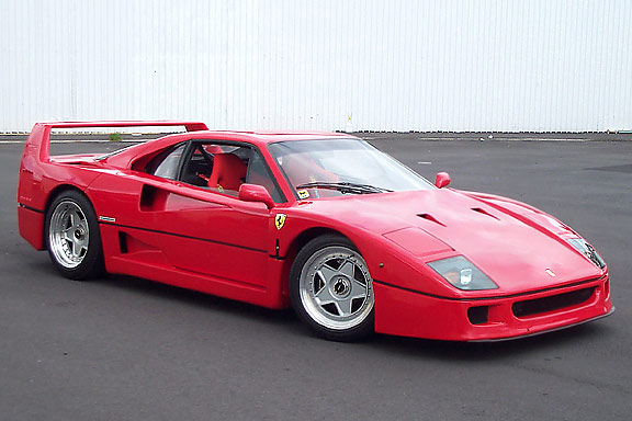 1990 Ferrari F40 #85034 | Exterior View 2