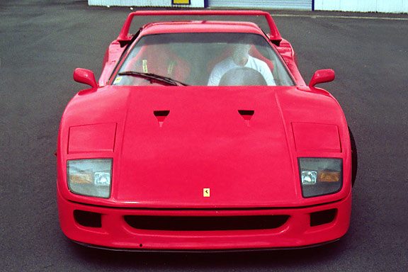 1990 Ferrari F40 #85034 | Exterior View 3